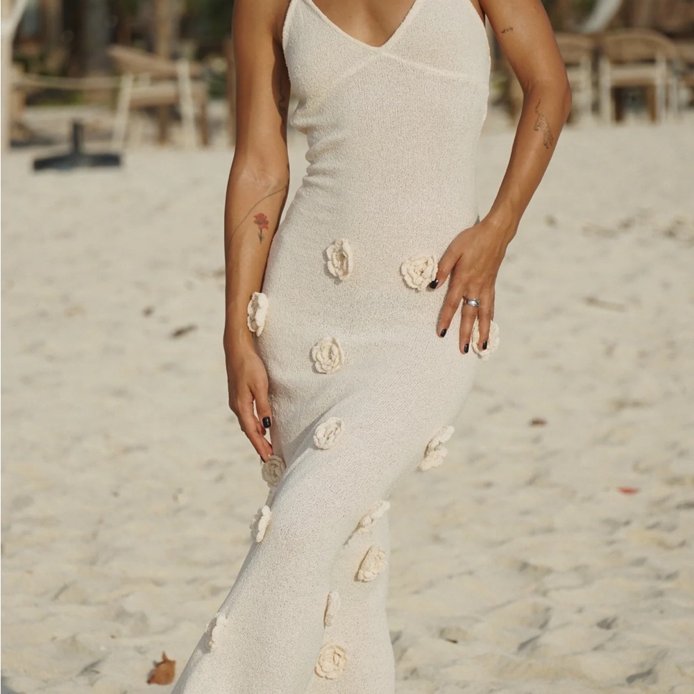 MEAHKI SUKI Knit Maxi Dress With Flowers - Nude